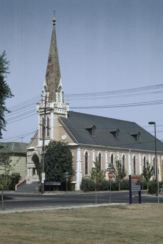 Immaculate Heart Catholic Church 01.jpg